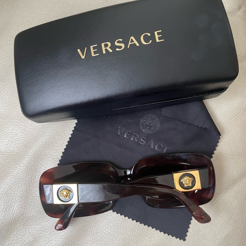 Authentic Gianni Versace Tribute 1990s sunglasses. Rare find